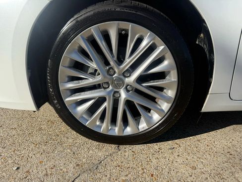 Used 2013 Lexus ES 350 image 9