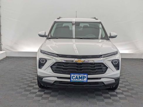Used 2024 Chevrolet TrailBlazer LT w/ Driver Confidence Package FWD image 9