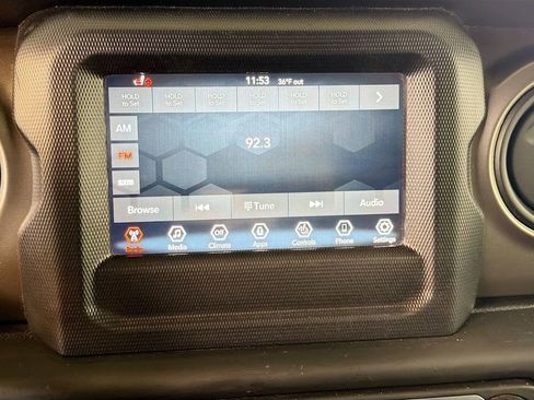 Used 2018 Jeep Wrangler Unlimited Sport S image 15