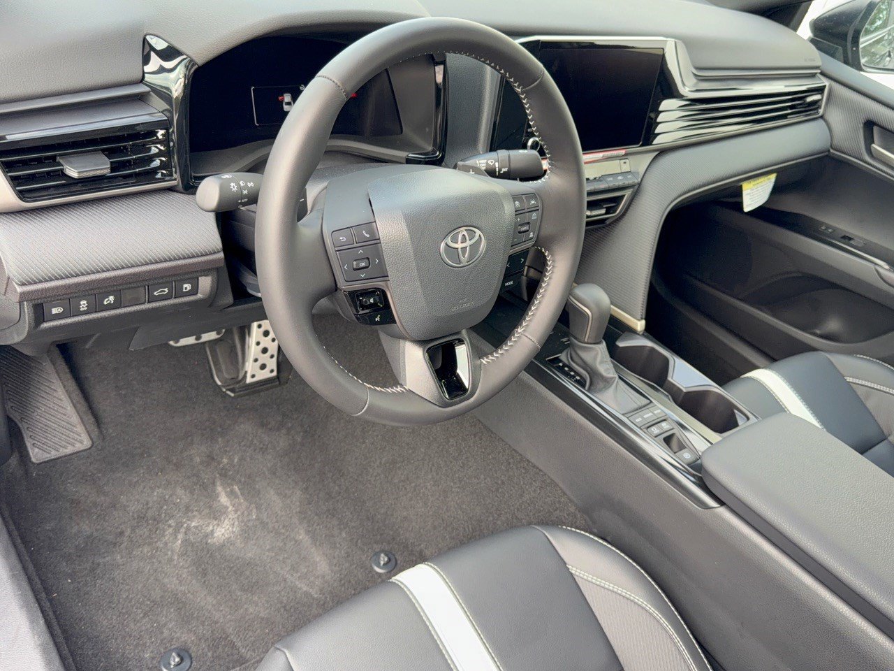 Certified 2026 Toyota Camry SE FWD image 4