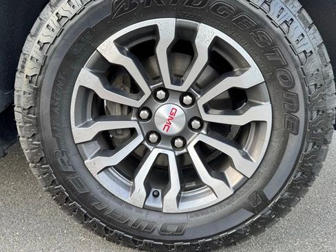 Used 2021 GMC Sierra 1500 AT4 w/ AT4 Premium Package AWD/4WD image 15