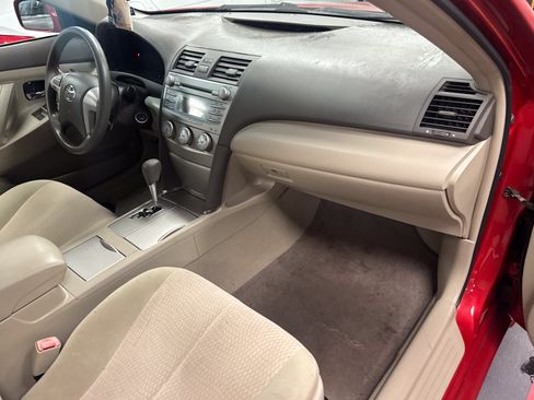 Used 2011 Toyota Camry LE w/ LE Extra-Value Pkg FWD image 12