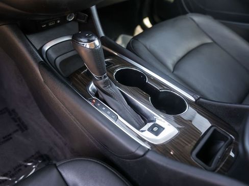 Used 2019 Chevrolet Malibu Premier w/ Sun and Wheel Package image 22