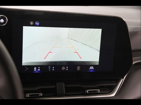 Certified 2025 Chevrolet Equinox LT w/ Convenience Package II AWD/4WD image 13