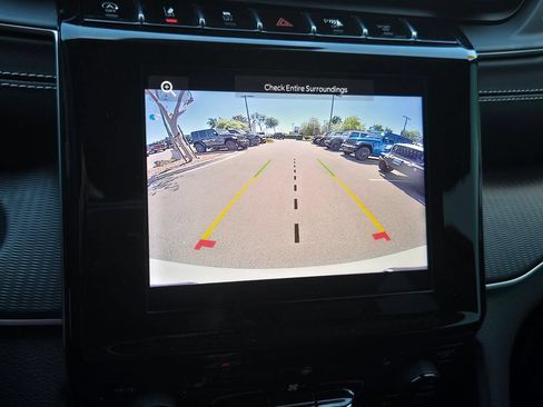 Used 2023 Jeep Grand Cherokee Altitude RWD image 14