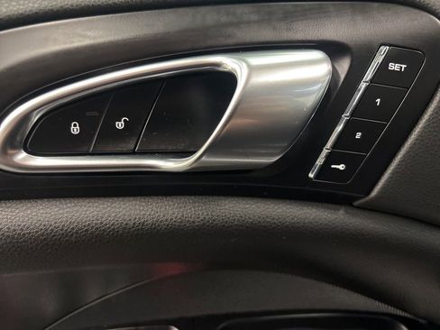 Used 2015 Porsche Cayenne S AWD/4WD image 19
