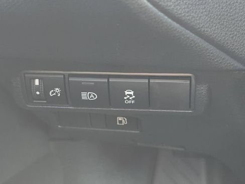 Used 2026 Toyota Corolla Cross SE image 25