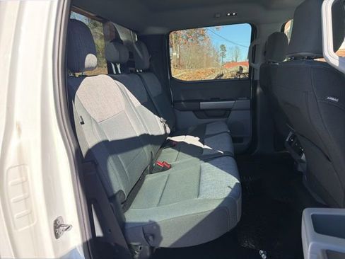 New 2025 Ford F550 4x4 Crew Cab w/ XLT Value Package image 9