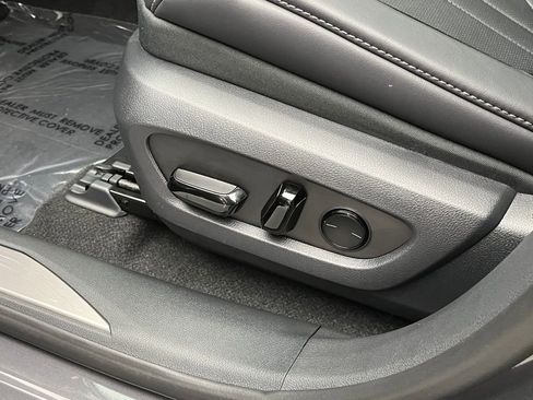 Used 2025 Lexus RX 500h F Sport image 23