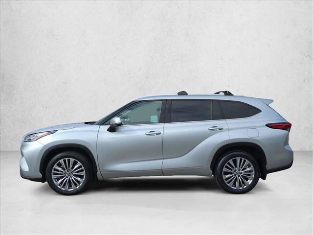 Used 2023 Toyota Highlander Platinum FWD image 9