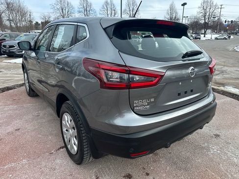 Used 2020 Nissan Rogue Sport S image 3