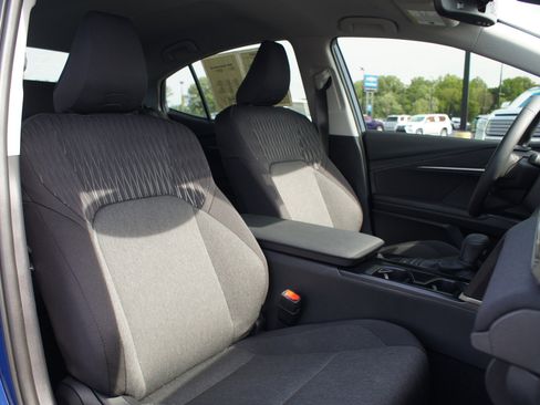 Used 2025 Toyota Camry LE w/ Convenience Package image 22