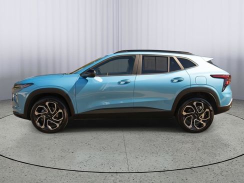 Used 2026 Chevrolet Trax RS w/ Driver Confidence Package FWD image 19