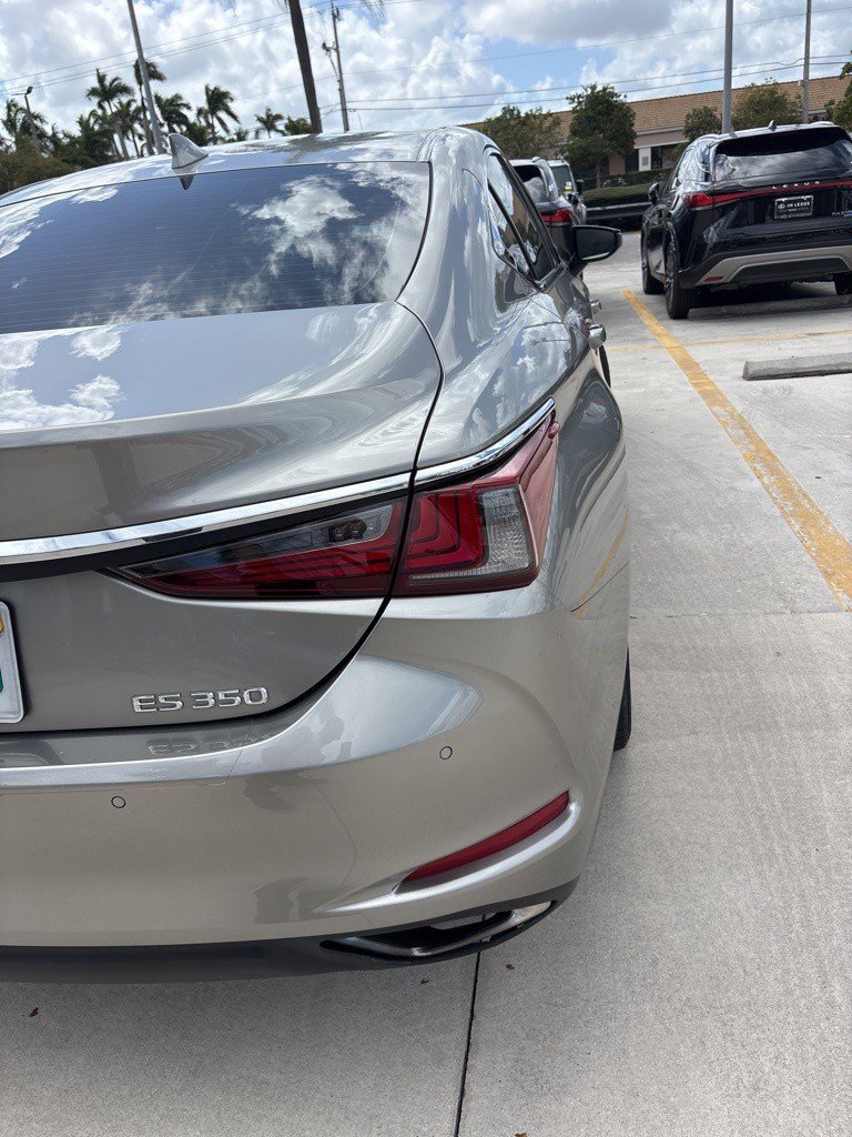 Used 2020 Lexus ES 350 w/ Premium Package FWD image 7