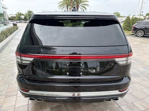 Certified 2025 Lincoln Aviator Black Label AWD/4WD image 3