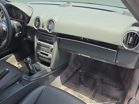 Used 2005 Porsche Boxster RWD image 12