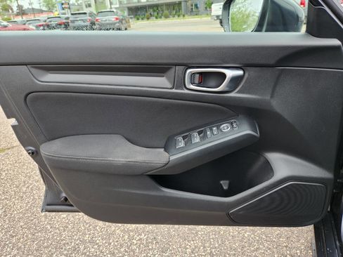 Used 2025 Honda Civic Sport image 18