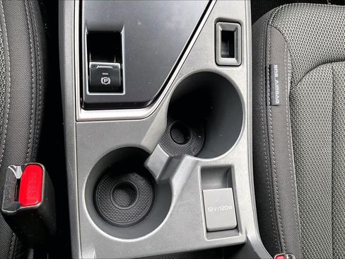 Used 2024 Subaru Crosstrek 2.0i Premium image 34