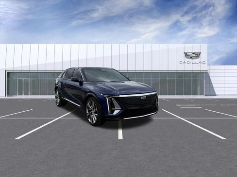 Certified 2024 Cadillac Lyriq Luxury w/ Nappa Leather Package AWD/4WD image 1