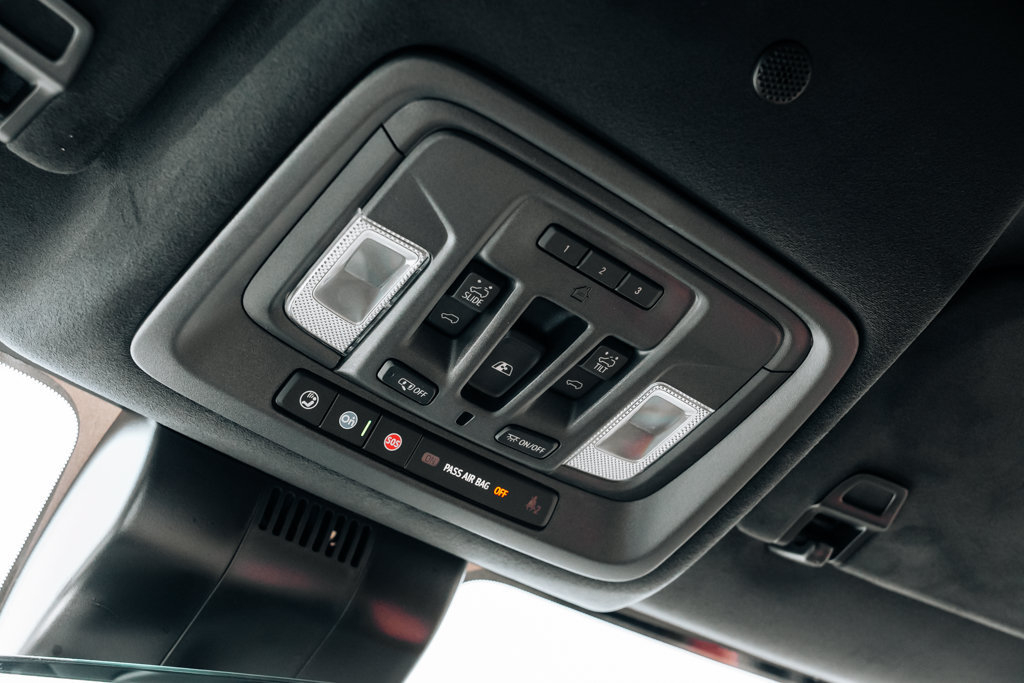 Used 2026 GMC Sierra 3500 Denali Ultimate w/ LPO, Black Badging Package AWD/4WD image 41