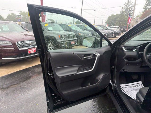 Used 2023 Toyota RAV4 XLE w/ Convenience Package AWD/4WD image 19