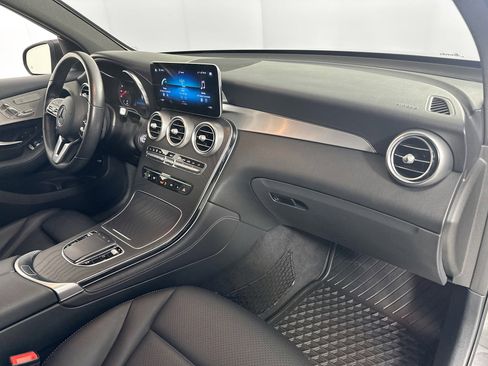 Used 2020 Mercedes-Benz GLC 300 image 27
