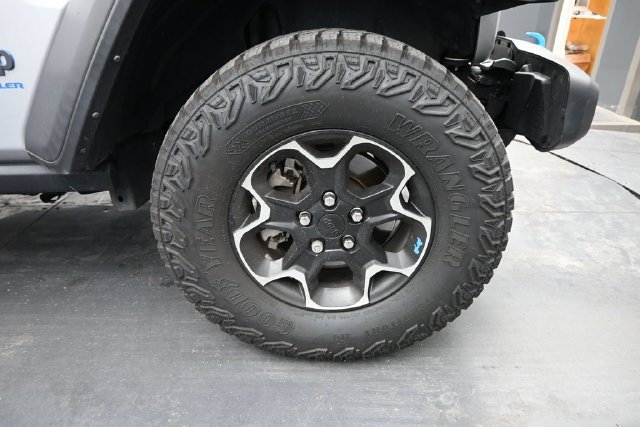Used 2023 Jeep Wrangler Unlimited Rubicon 4xe w/ Cold Weather Group AWD/4WD image 41