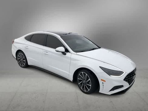 Used 2021 Hyundai Sonata Limited w/ Preferred Accessory Package image 7