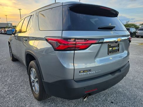 Used 2023 Chevrolet Traverse LT AWD/4WD image 3