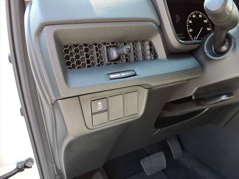 Used 2024 Honda CR-V EX image 17