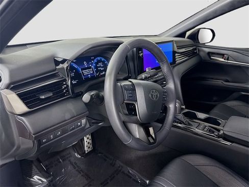 Used 2025 Toyota Camry XSE image 9