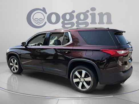 Certified 2020 Chevrolet Traverse LT w/ LT Premium Package FWD image 3