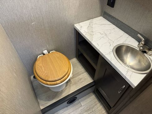 Used 2023 Ford E-450 and Econoline 450 Super Duty w/ Motorhome Prep Package image 63