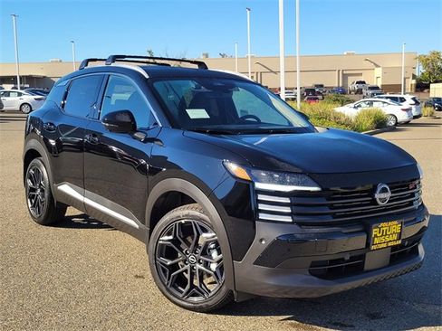 New 2026 Nissan Kicks SR image 1