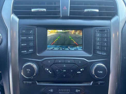 Used 2018 Ford Fusion SE FWD image 27