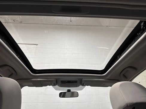 Used 2017 Subaru Forester 2.5i Premium w/ All-Weather Package image 11