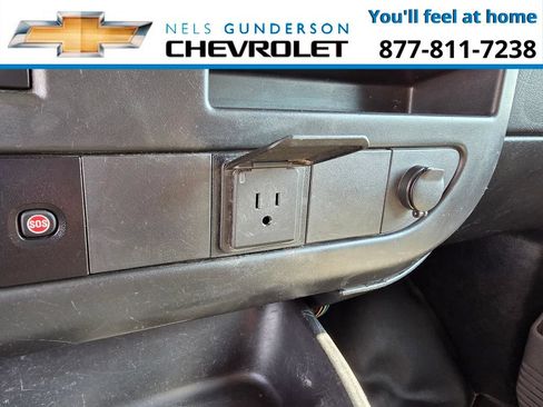 Used 2017 GMC Savana 3500 Extended RWD image 17