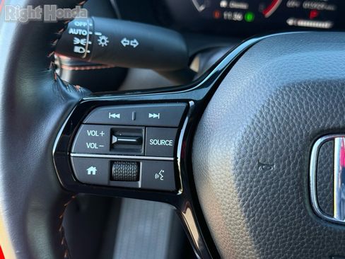 Used 2025 Honda HR-V Sport image 16