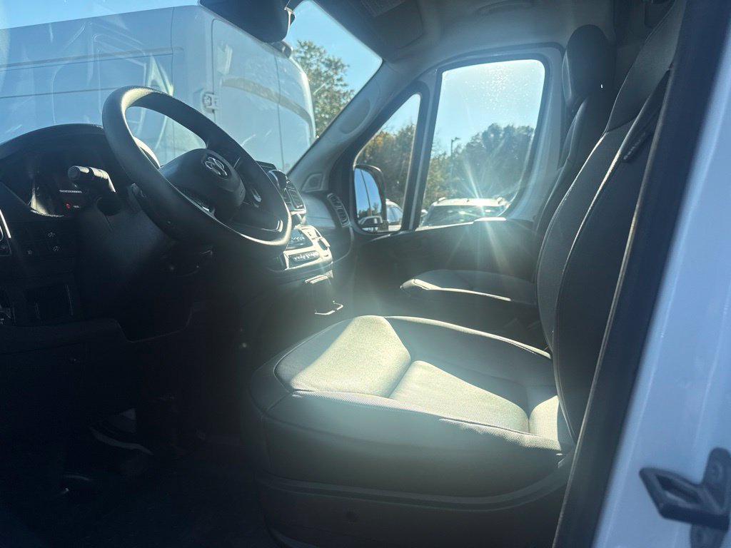 Used 2026 RAM ProMaster 2500 w/ Convenience Group FWD image 3