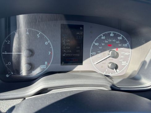 Used 2025 Toyota Corolla LE image 38