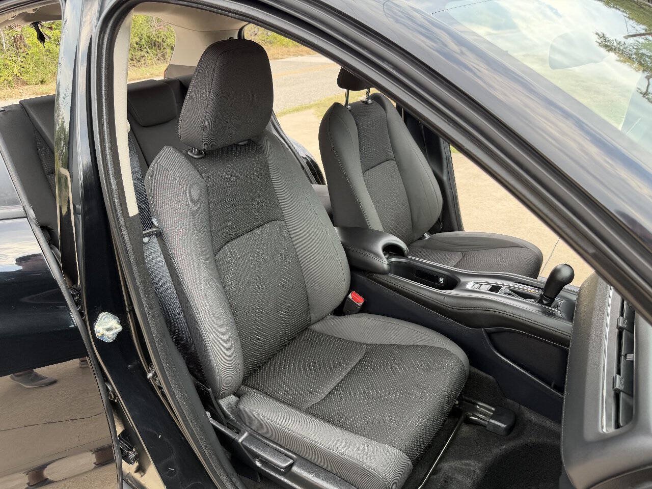 Used 2021 Honda HR-V EX image 29