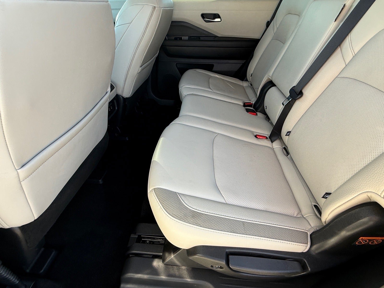 Used 2026 Nissan Pathfinder SL FWD image 13
