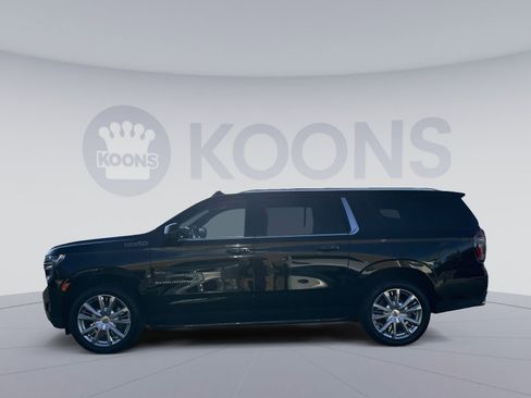 Used 2024 Chevrolet Suburban High Country image 2