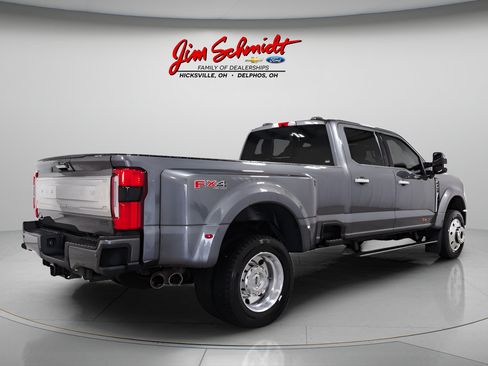 Used 2023 Ford F450 Platinum w/ FX4 Off-Road Package AWD/4WD image 6
