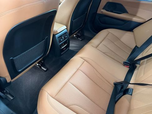Used 2023 BMW i4 eDrive35 w/ Premium Package RWD image 4