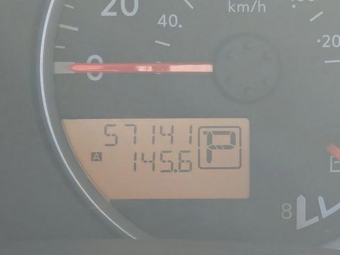 Used 2017 Nissan Frontier SL w/ Moonroof Package image 28