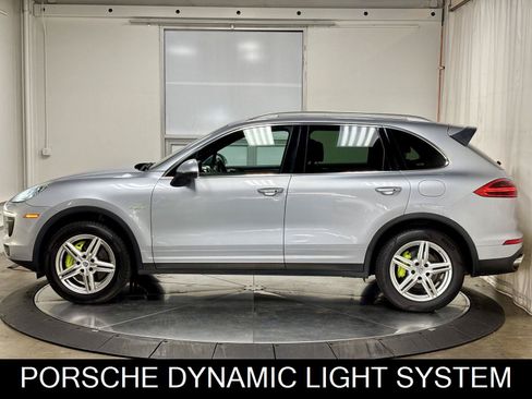 Used 2016 Porsche Cayenne S AWD/4WD image 6