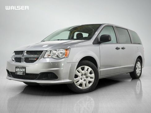 Used 2019 Dodge Grand Caravan SE FWD image 1