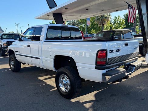Used 2000 Dodge Ram 2500 Truck 4x4 Quad Cab image 3