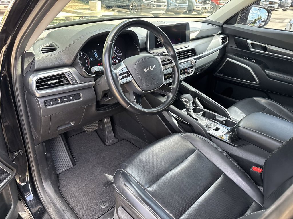 Used 2022 Kia Telluride LX AWD/4WD image 14